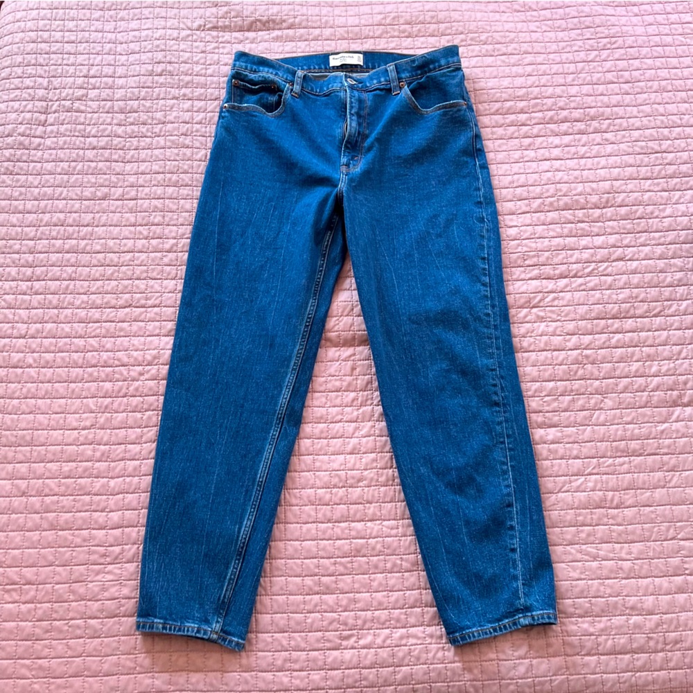 Abercrombie & Fitch The Mom Jean High Rise - 31 Regular